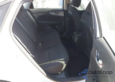 2021 Kia Forte Lxs из США, поврежденный, VIN 3KPF24AD2ME342270